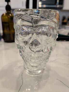 Vintage Luminarc USA Pirate Skull Glass Mug 32oz Heavy Beer Stein Halloween